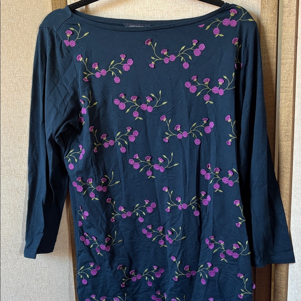 FINAL MARKDOWN Lands' End navy tee with Purple Floral Design medium